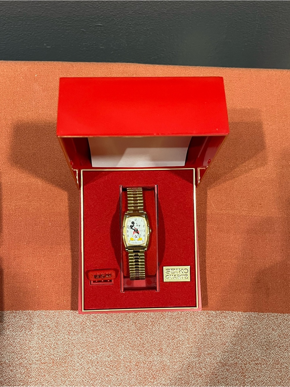 Vintage 1992 Seiko Disney Mickey Mouse Watch SXT002 Box Papers Japan Rare
